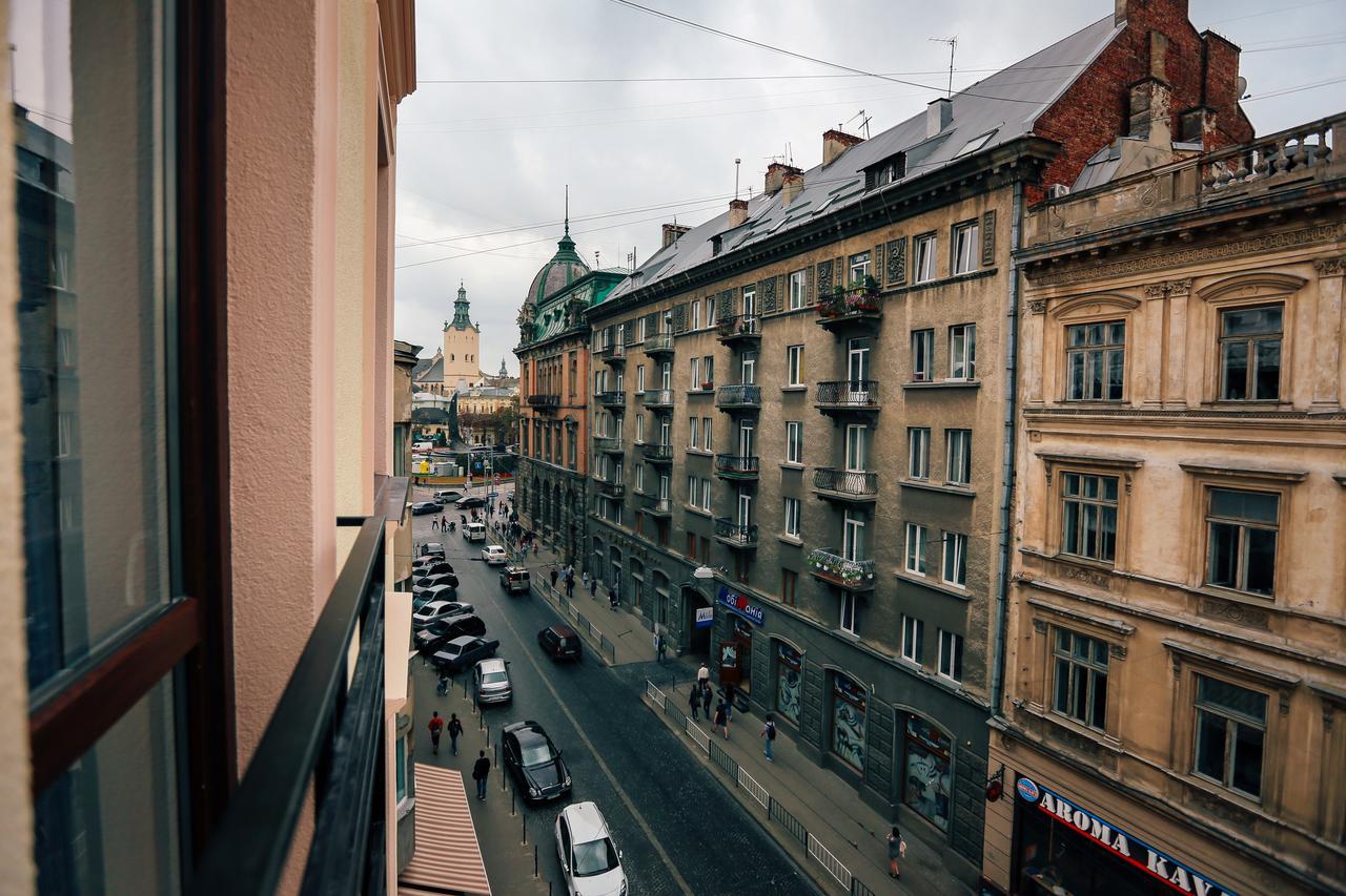 Jam Hotel Hnatyuka Lviv Bagian luar foto