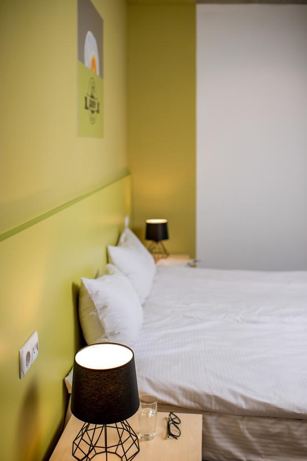 Jam Hotel Hnatyuka Lviv Bagian luar foto
