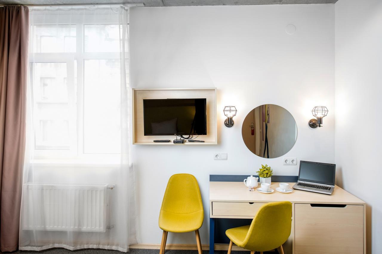 Jam Hotel Hnatyuka Lviv Bagian luar foto