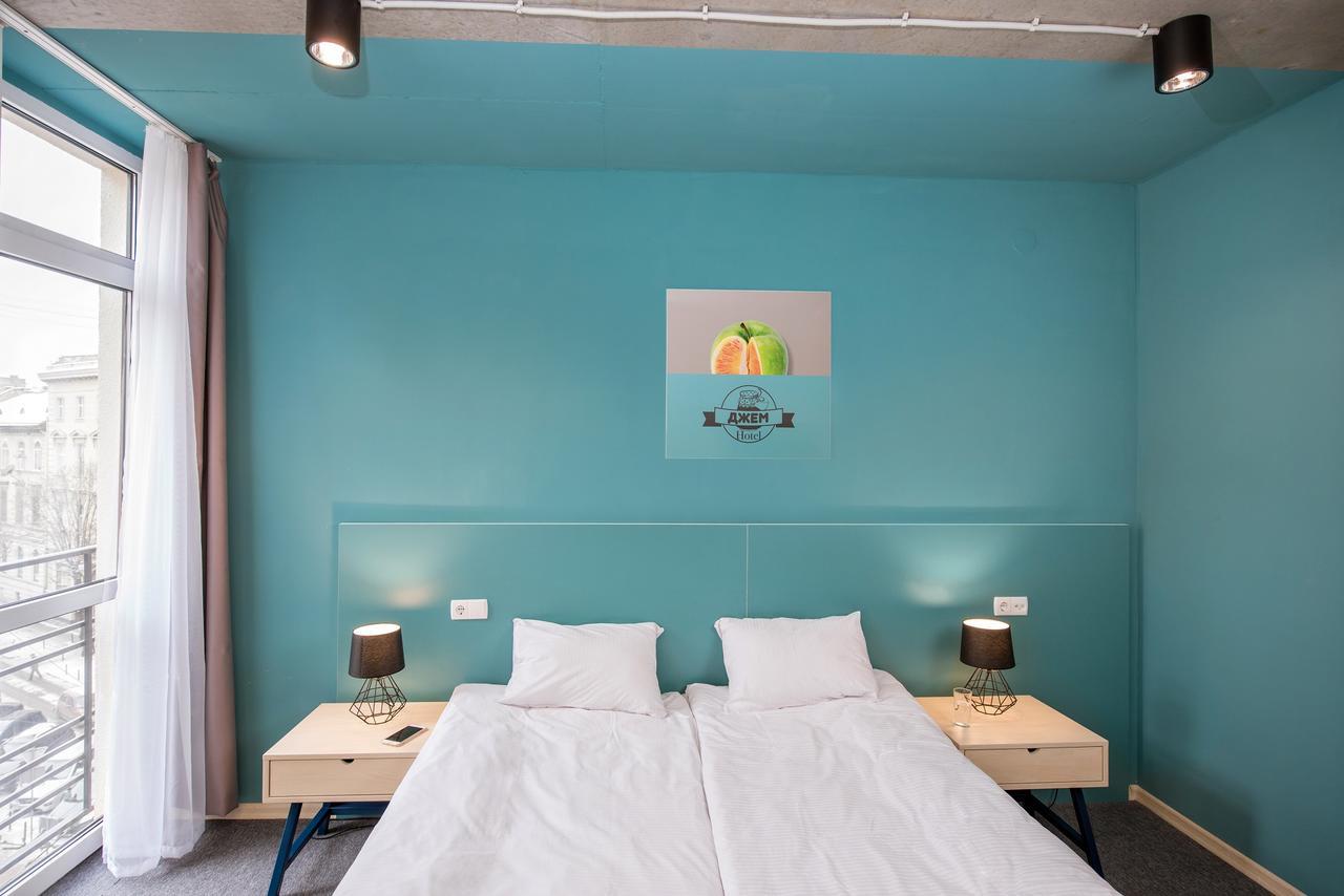 Jam Hotel Hnatyuka Lviv Bagian luar foto
