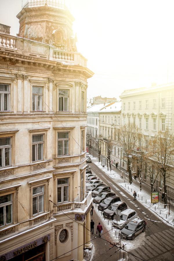 Jam Hotel Hnatyuka Lviv Bagian luar foto