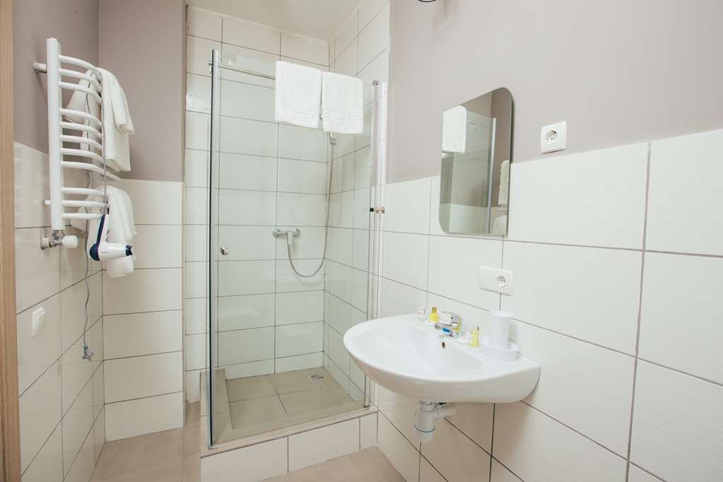 Jam Hotel Hnatyuka Lviv Ruang foto