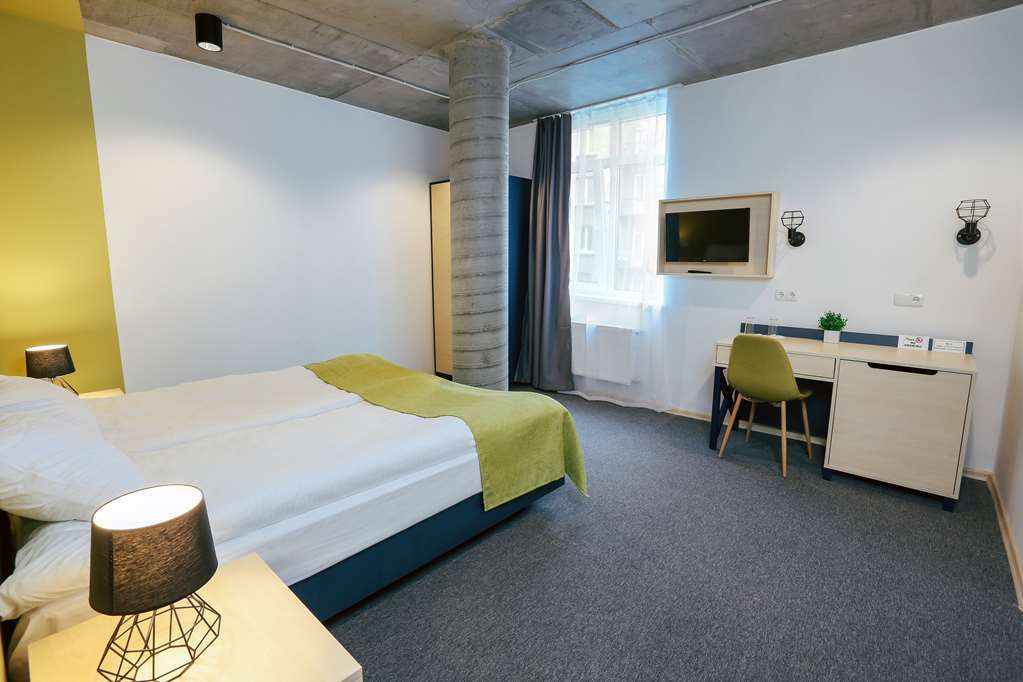Jam Hotel Hnatyuka Lviv Ruang foto