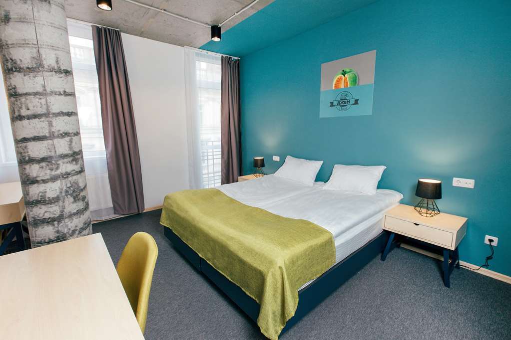 Jam Hotel Hnatyuka Lviv Ruang foto