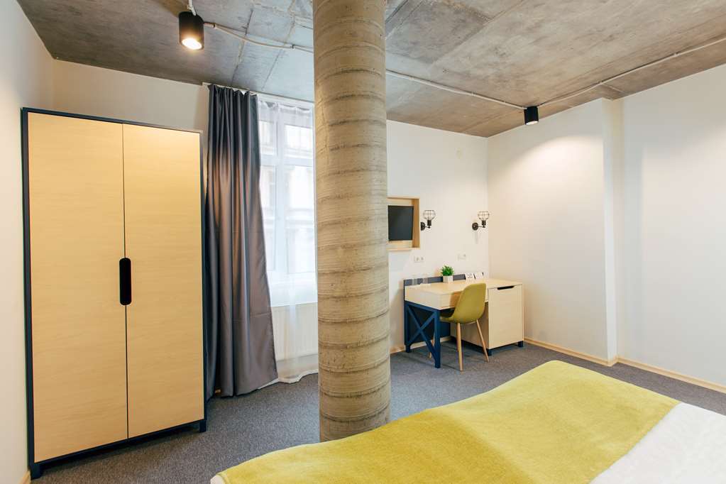 Jam Hotel Hnatyuka Lviv Ruang foto