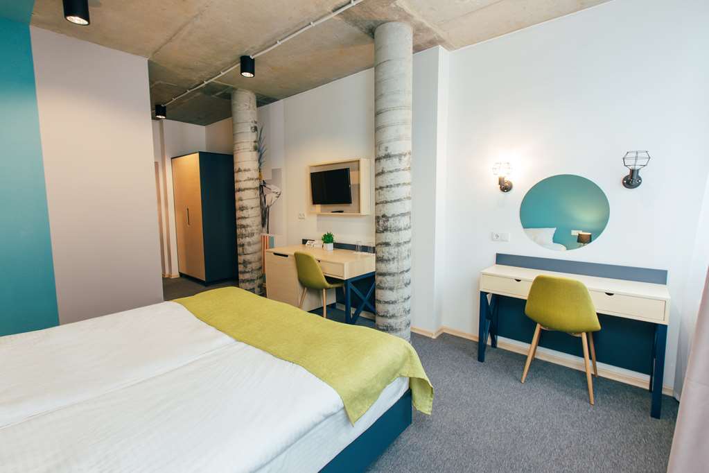 Jam Hotel Hnatyuka Lviv Ruang foto