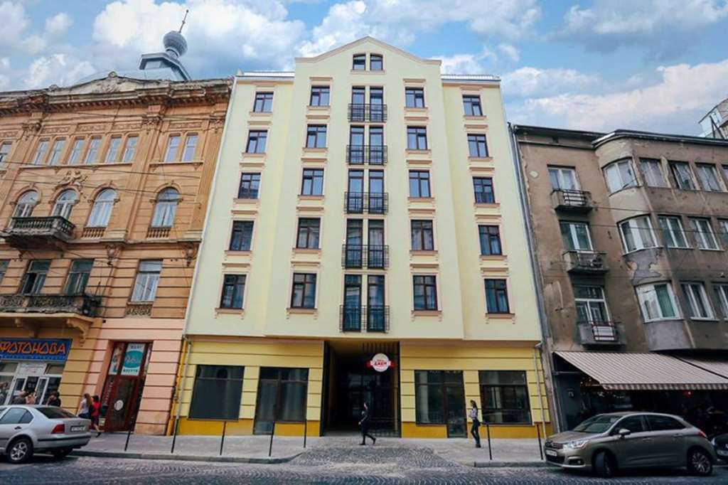 Jam Hotel Hnatyuka Lviv Bagian luar foto