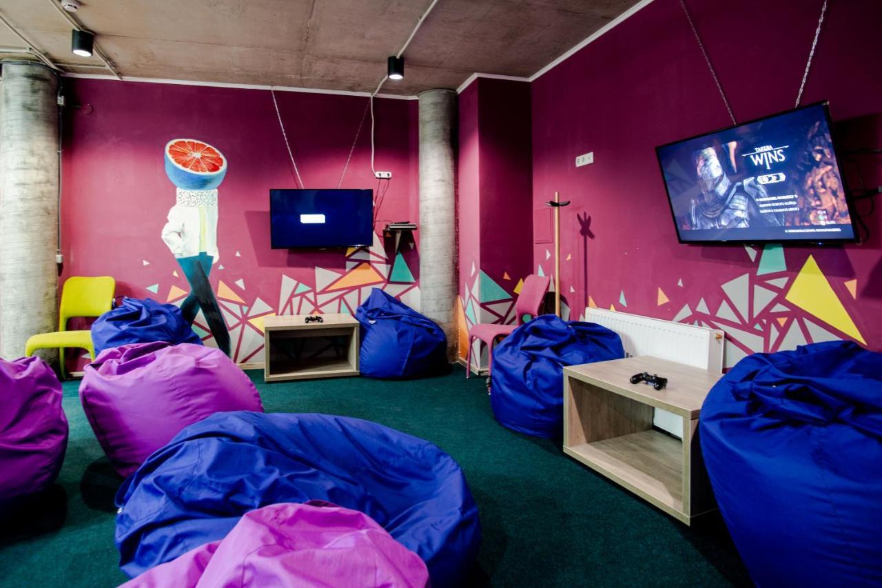 Jam Hotel Hnatyuka Lviv Bagian luar foto